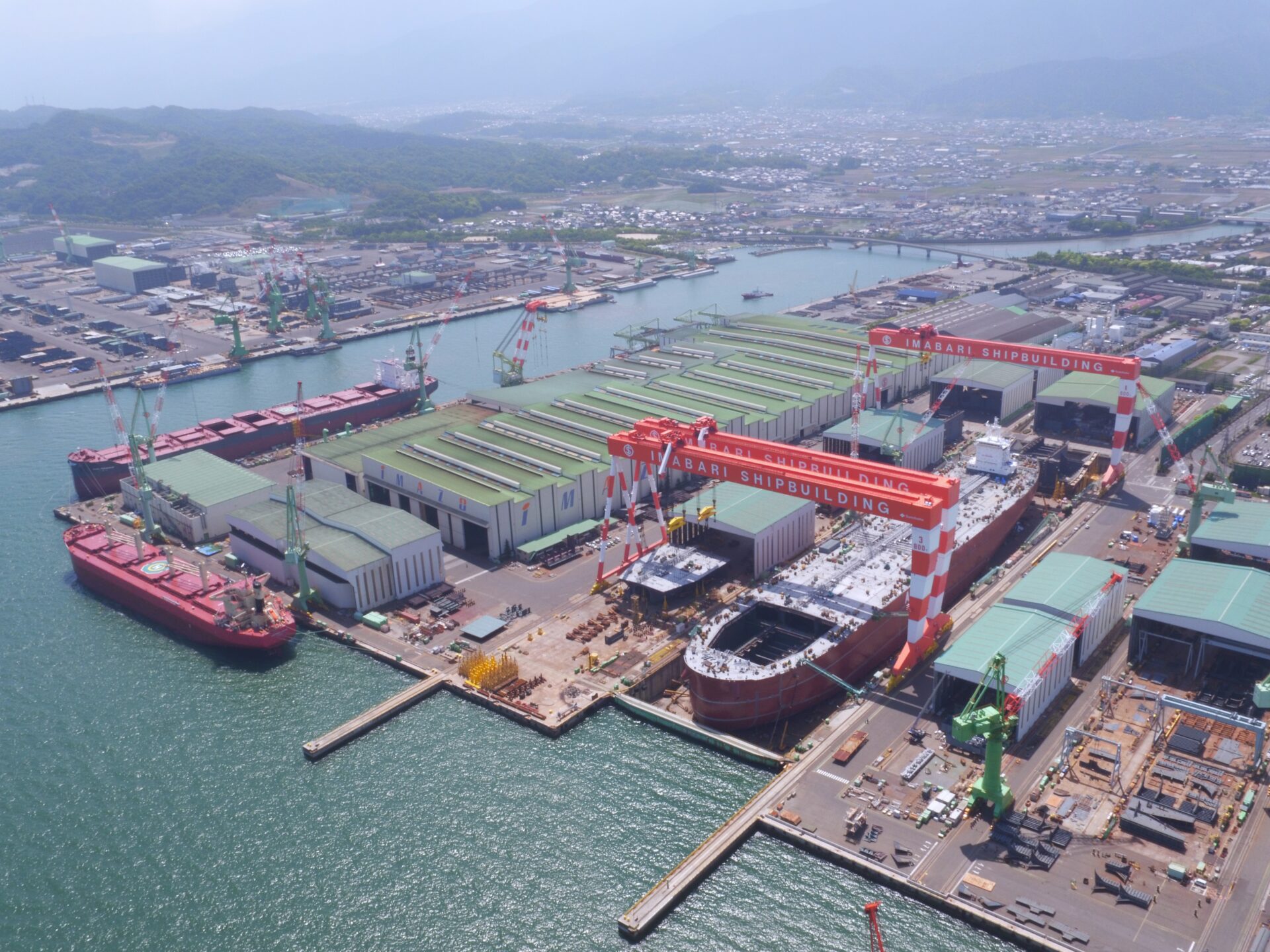 今治造船 西条工場の全景